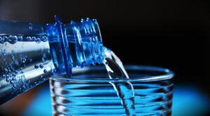 水を飲むことで得られるダイエット効果は運動なしでも実現できるのか？
