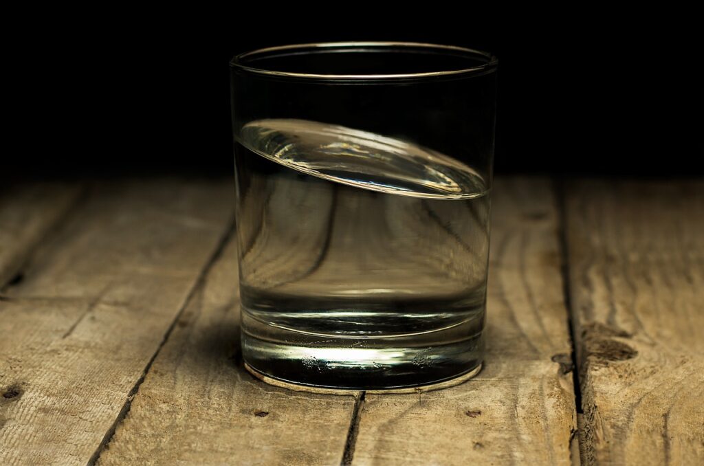 水を飲むダイエットの効果は運動なしでも得られるのか？